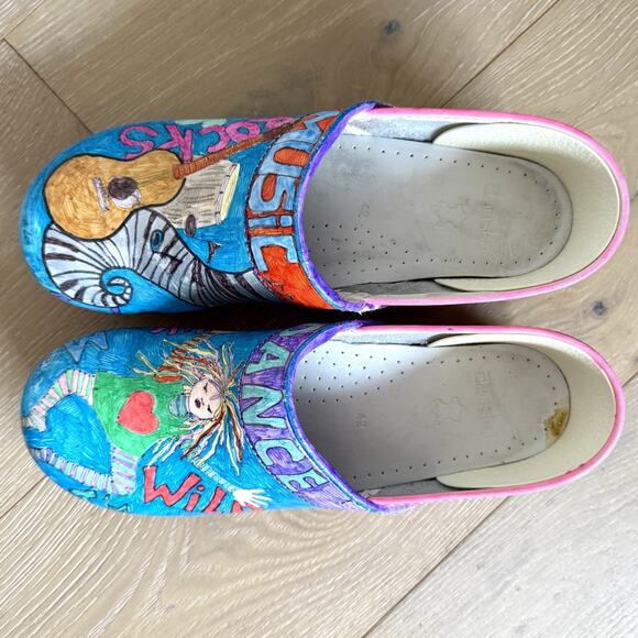 Dansko Women's Leather Clog Size 41 Music Dance Theme Custom Hand Painted - Picture 7 of 11